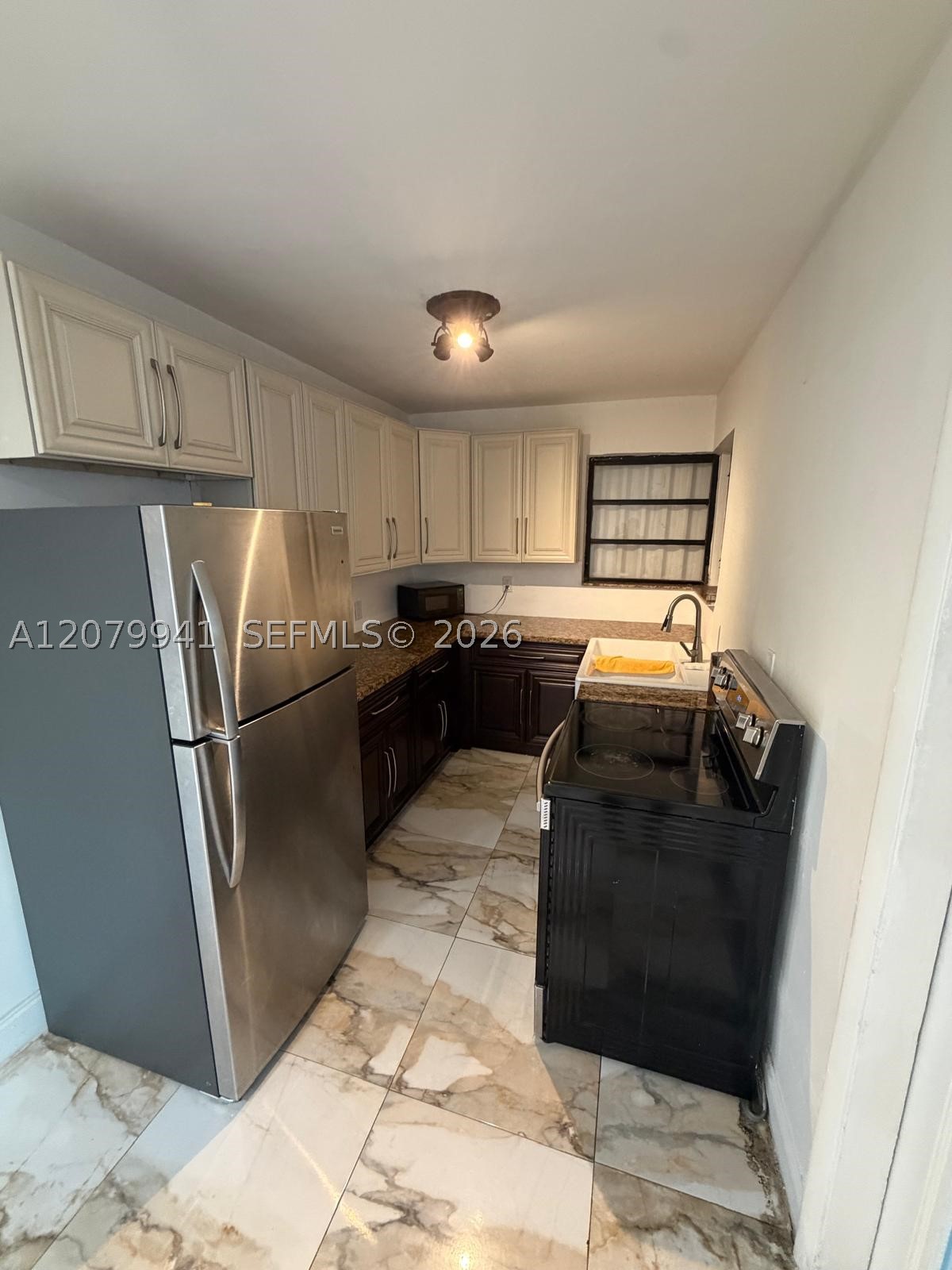 3151 Sw 37th Ave Property Photo 10