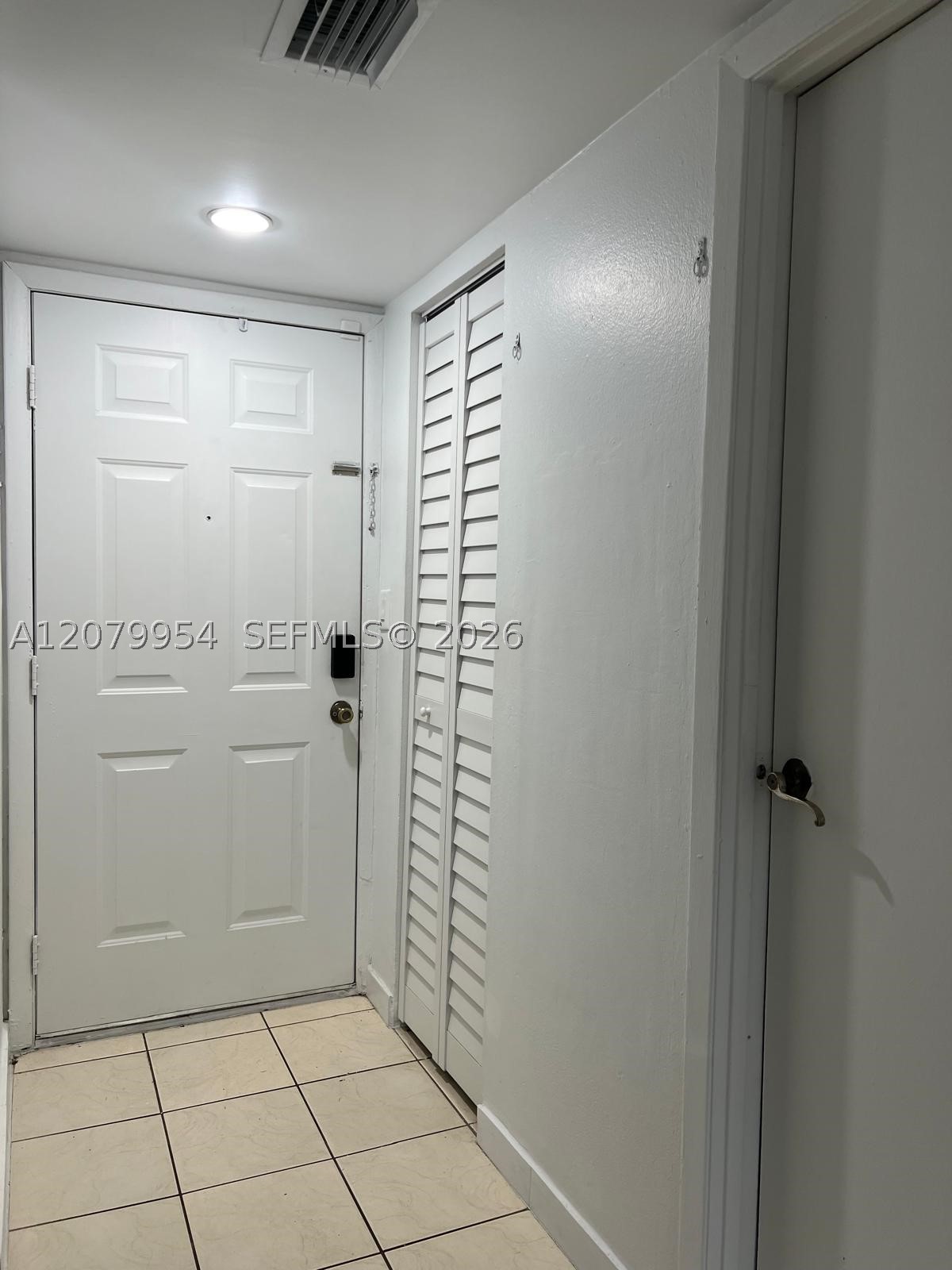 18051 Nw 68th Ave L101 Property Photo 6