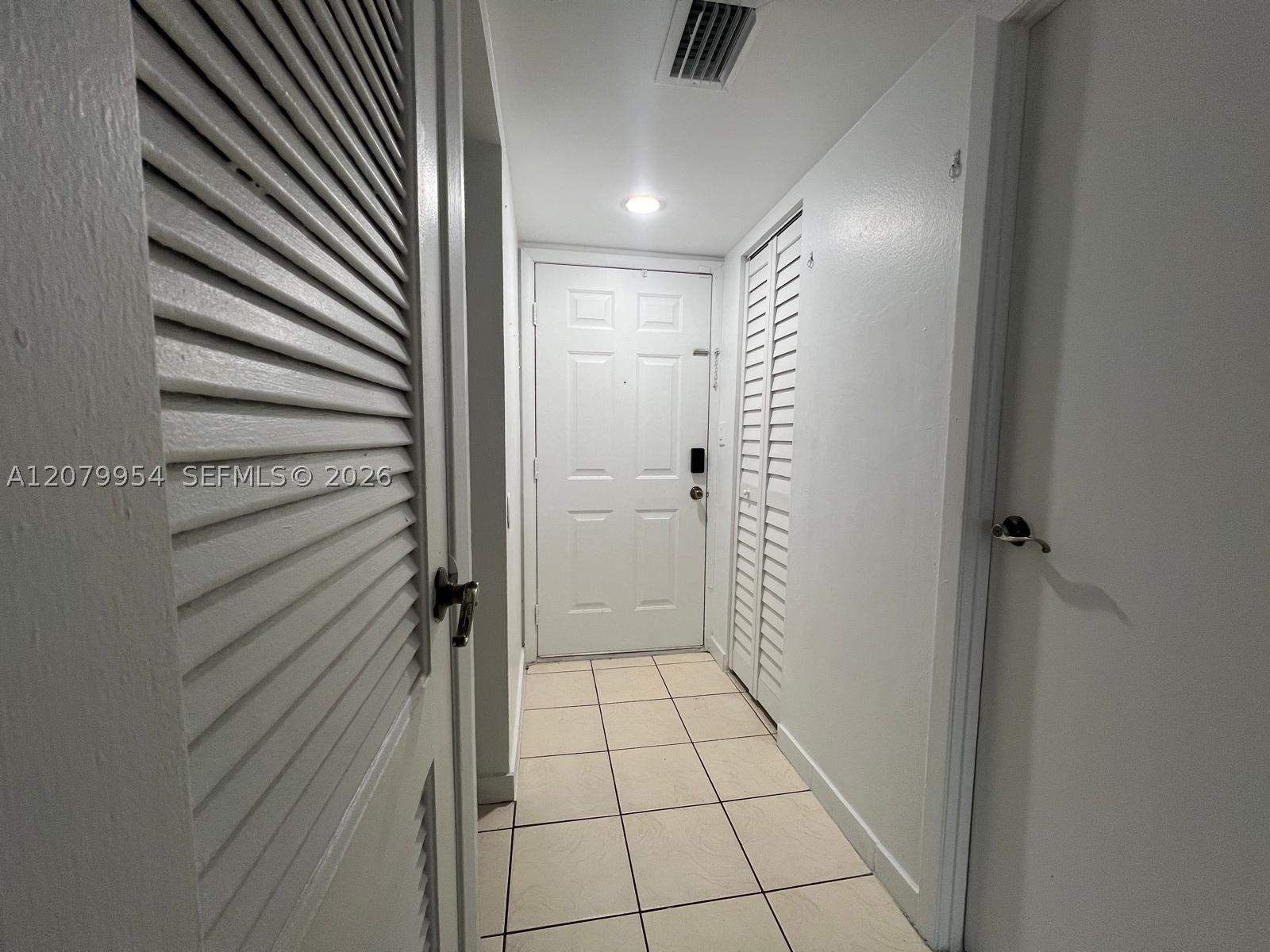 18051 Nw 68th Ave L101 Property Photo 7