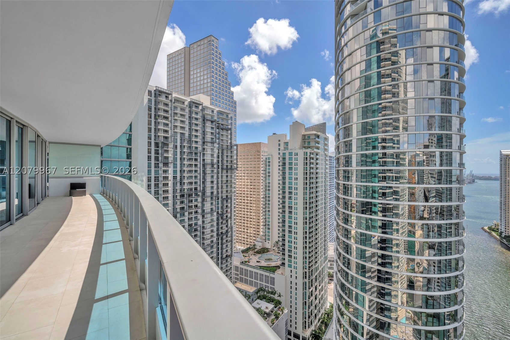 200 Biscayne Boulevard Way 3703 Property Photo 2