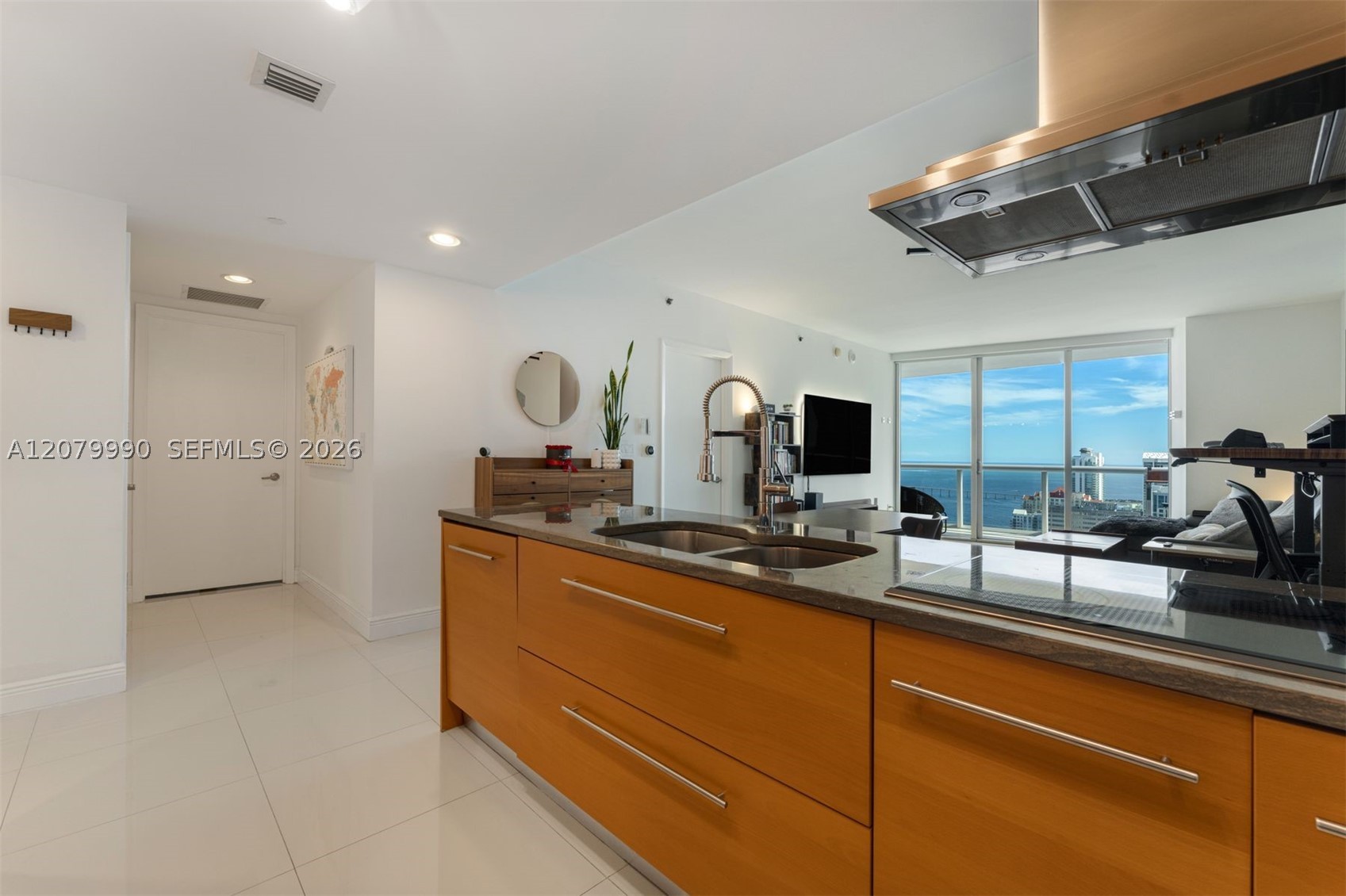 495 Brickell Ave 4709 Property Photo 1