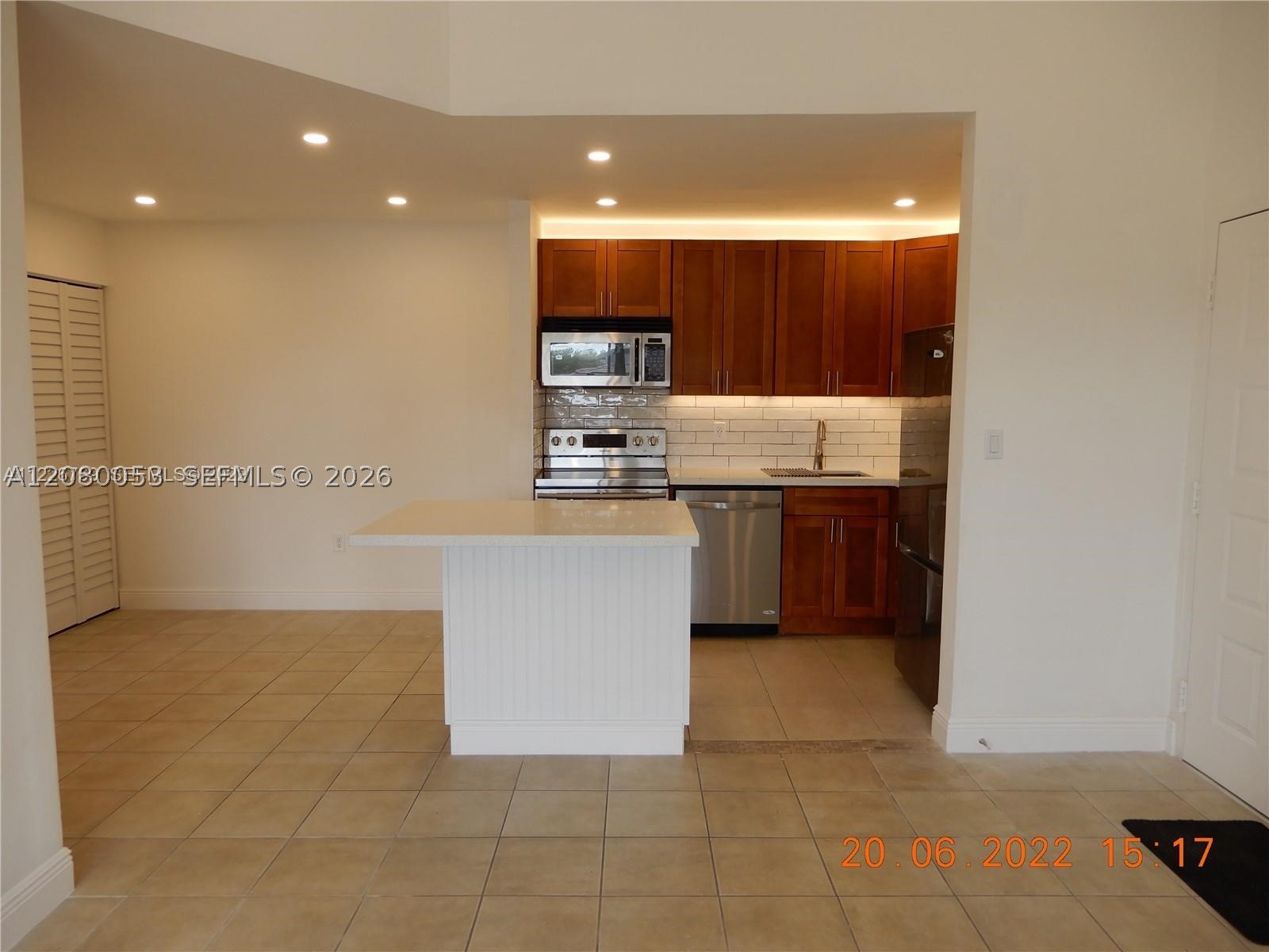 7175 Nw 179th St 307 Property Photo 13