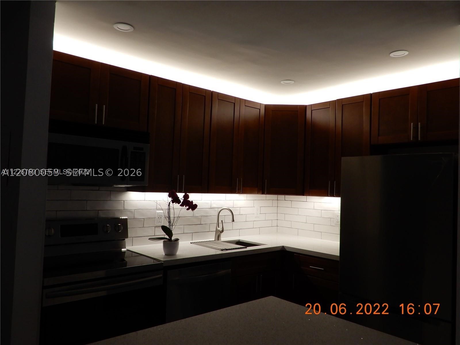 7175 Nw 179th St 307 Property Photo 18
