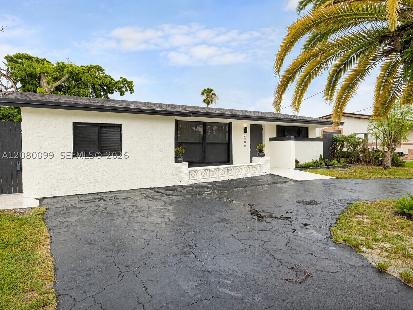 2486 Nw 73rd Ave Property Photo 3