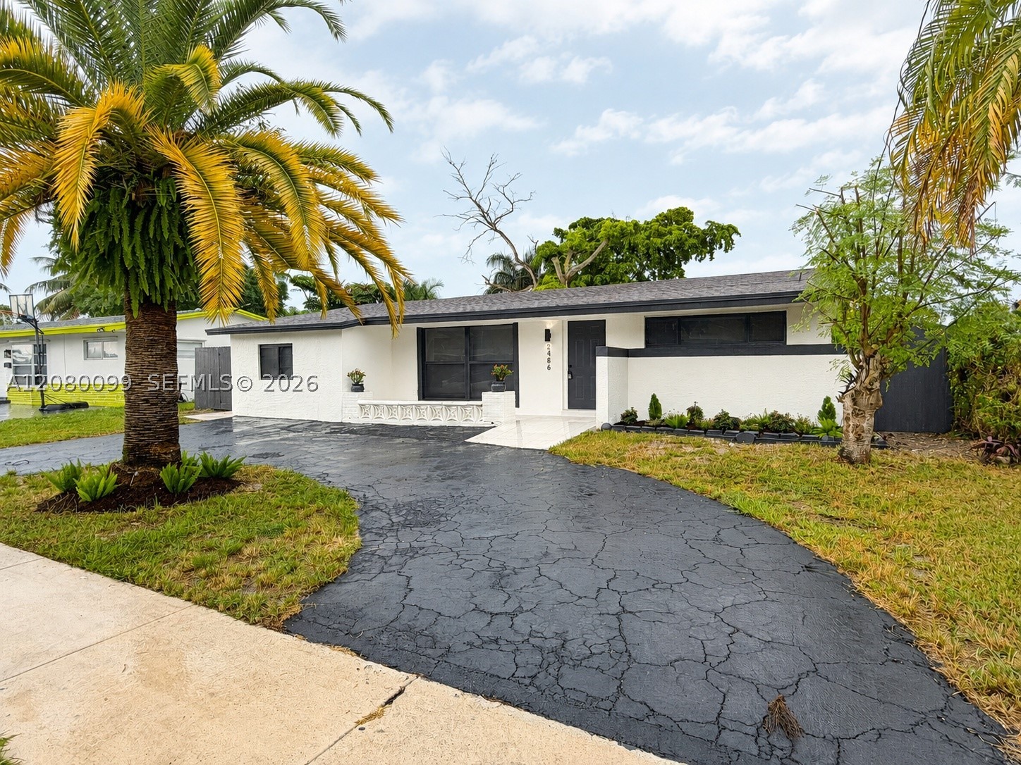 2486 Nw 73rd Ave Property Photo 18