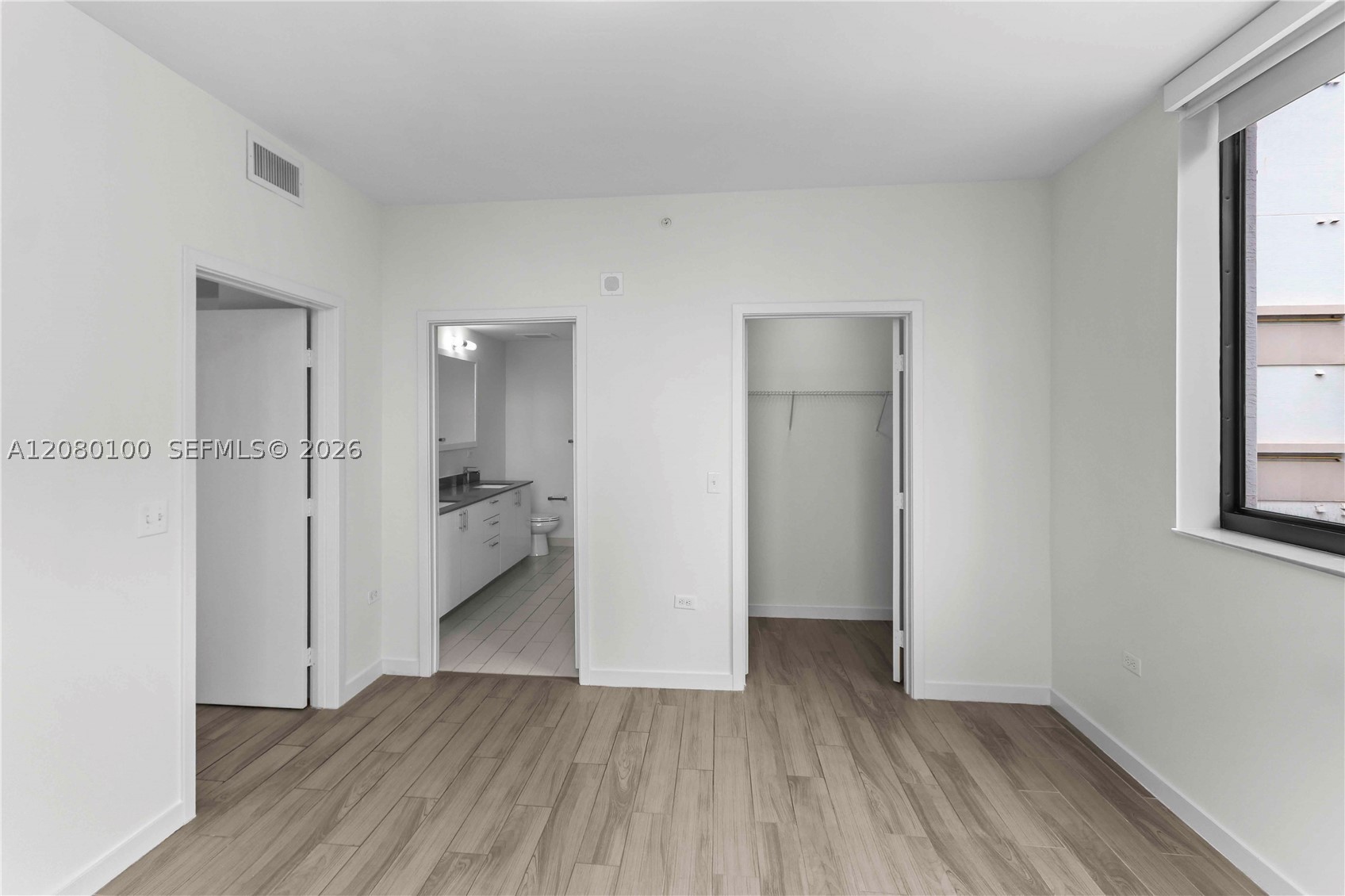 999 Sw 1st Ave 3202 Property Photo 3