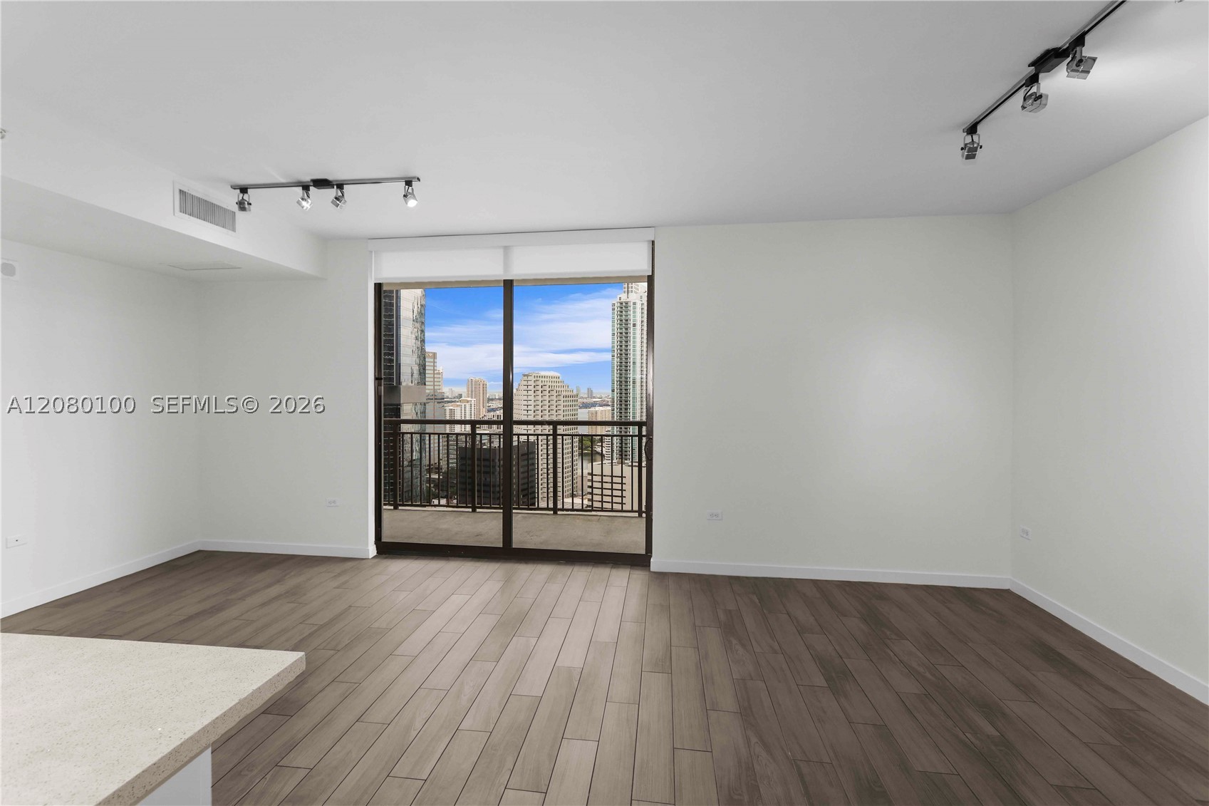 999 Sw 1st Ave 3202 Property Photo 14