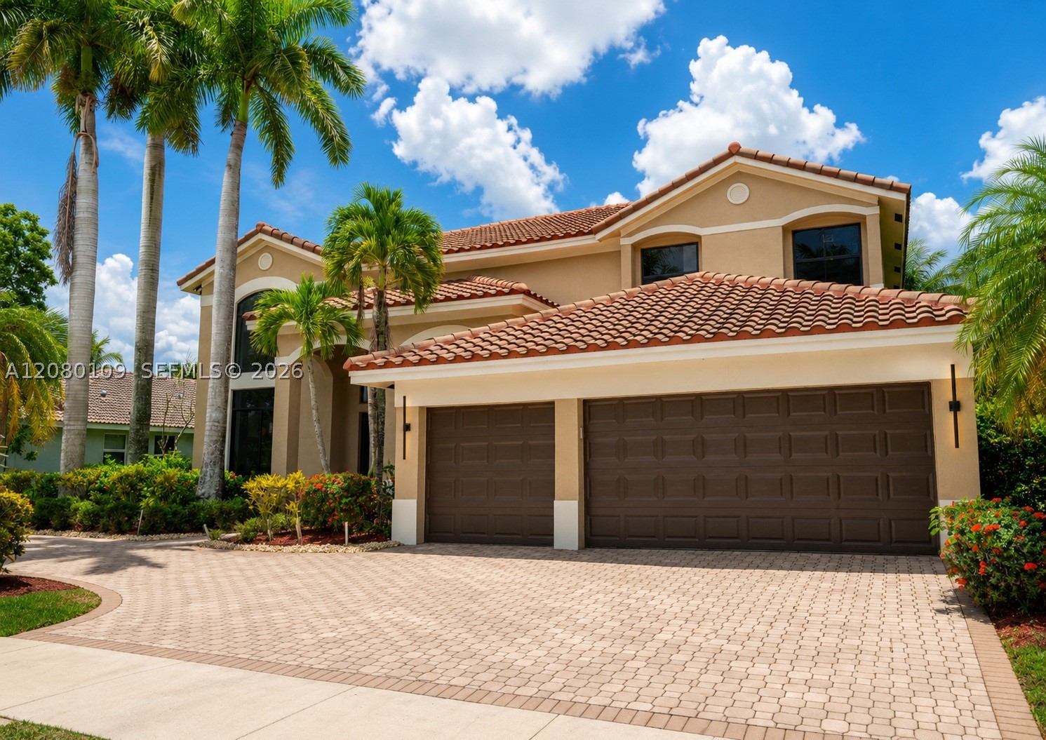 1672 Victoria Pointe Cir Property Photo 1