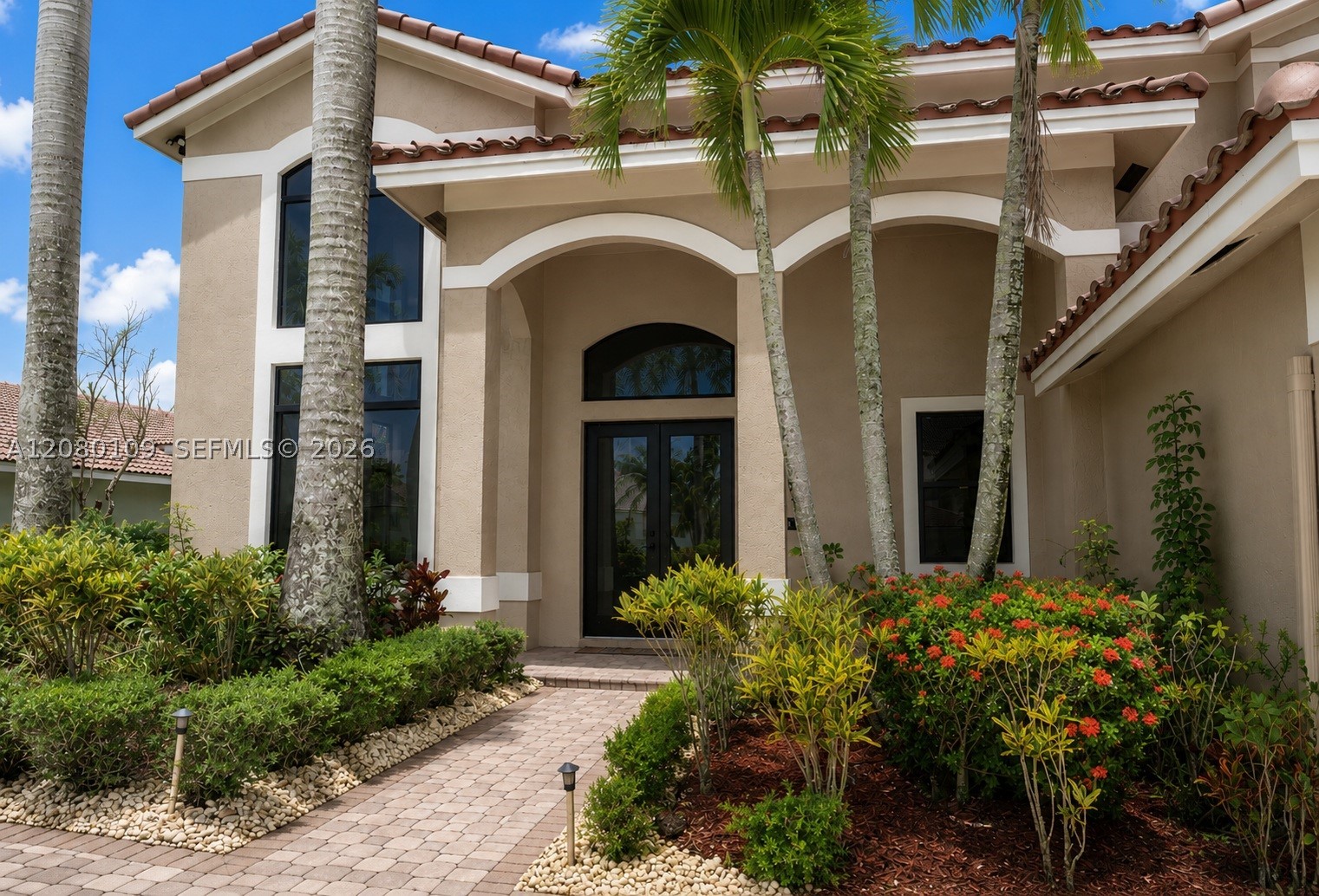 1672 Victoria Pointe Cir Property Photo 4