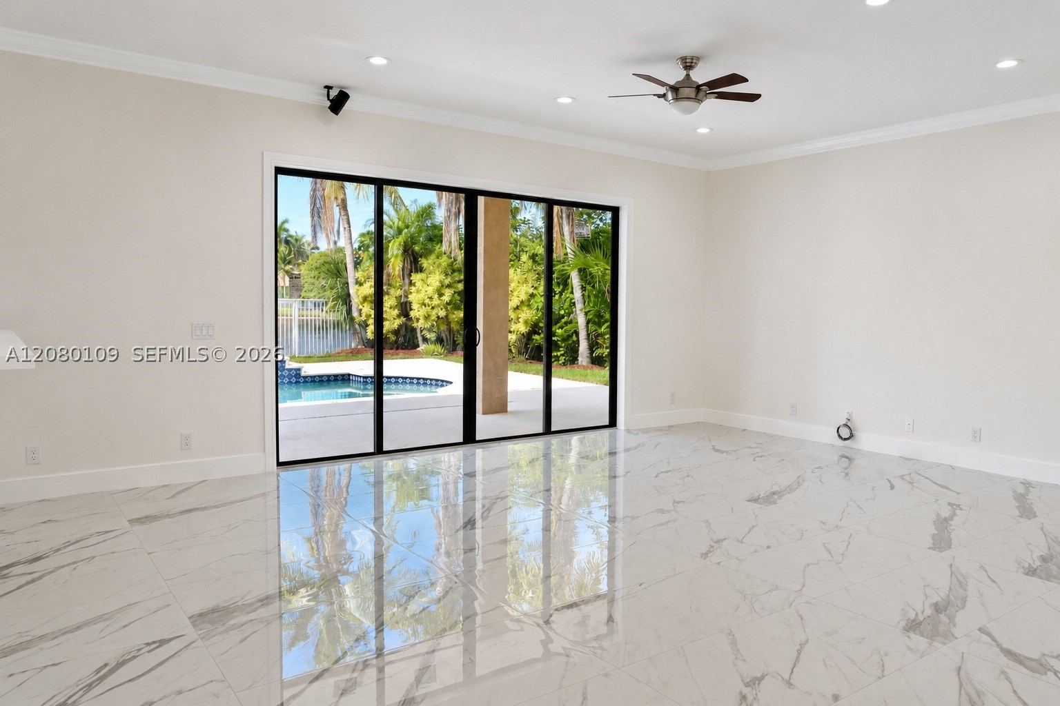 1672 Victoria Pointe Cir Property Photo 10