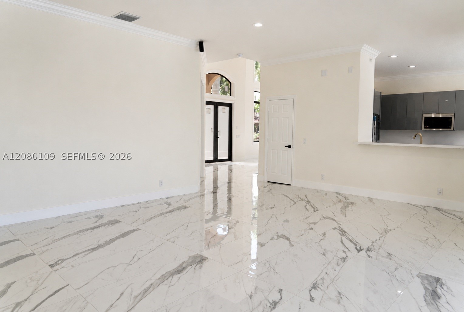 1672 Victoria Pointe Cir Property Photo 12