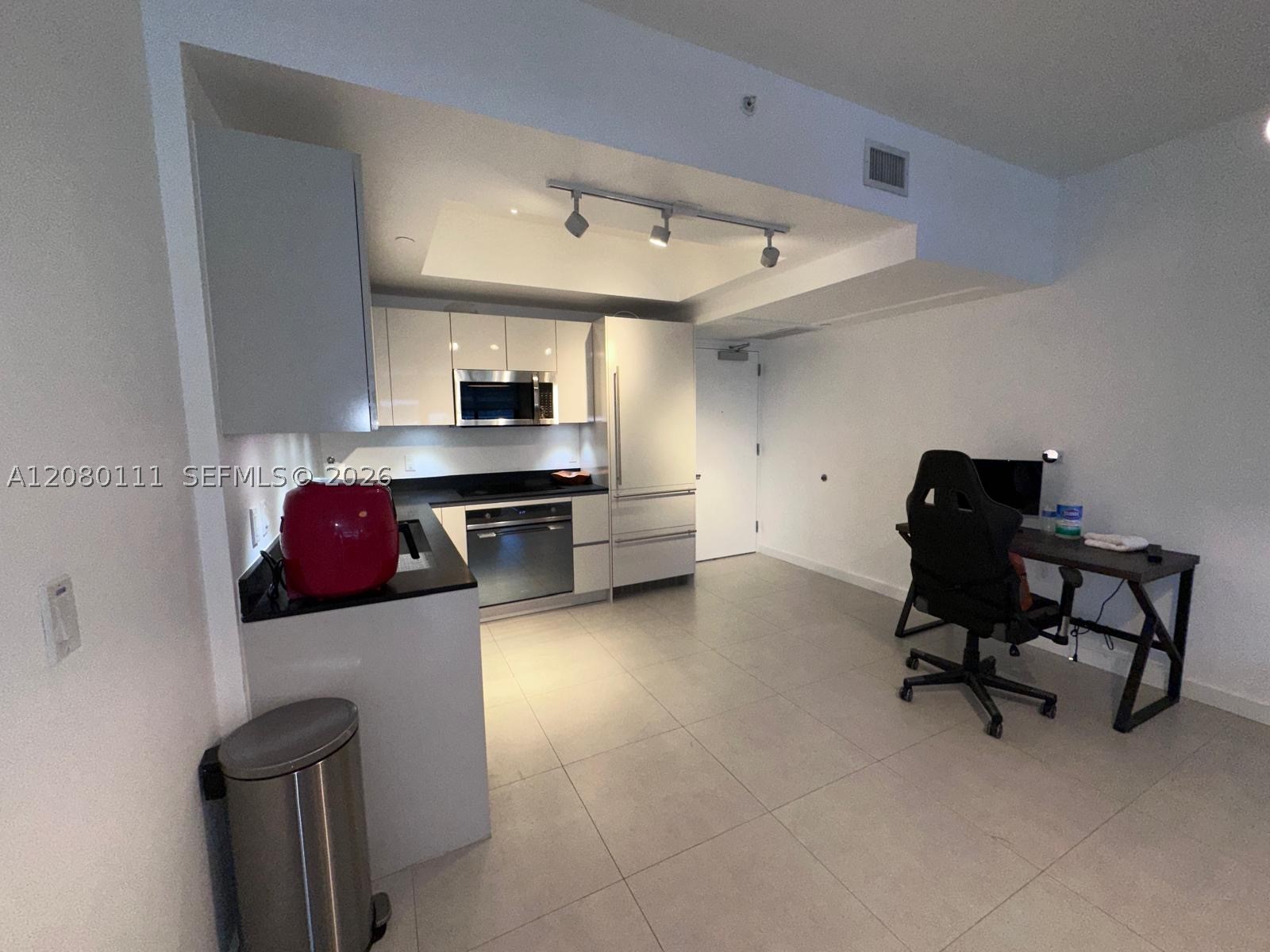 1010 Brickell Ave 4507 Property Photo 2