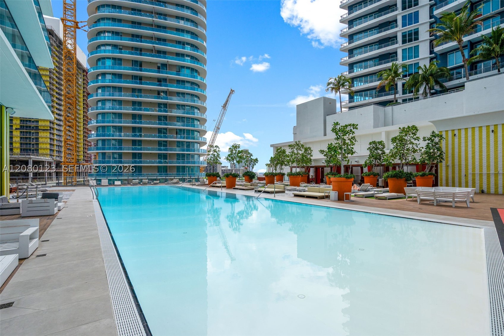 1300 S Miami Ave Ph5209 Property Photo 2
