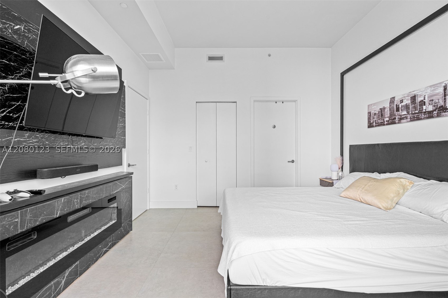 1300 S Miami Ave Ph5209 Property Photo 23
