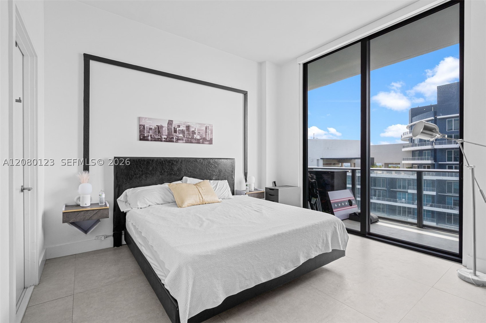 1300 S Miami Ave Ph5209 Property Photo 26