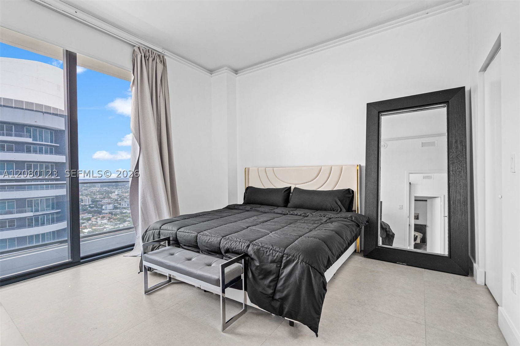 1300 S Miami Ave Ph5209 Property Photo 28