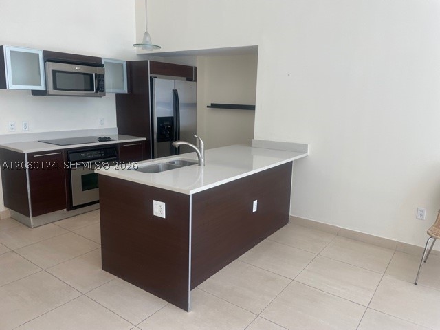 1900 N Bayshore Dr 511 Property Photo 4