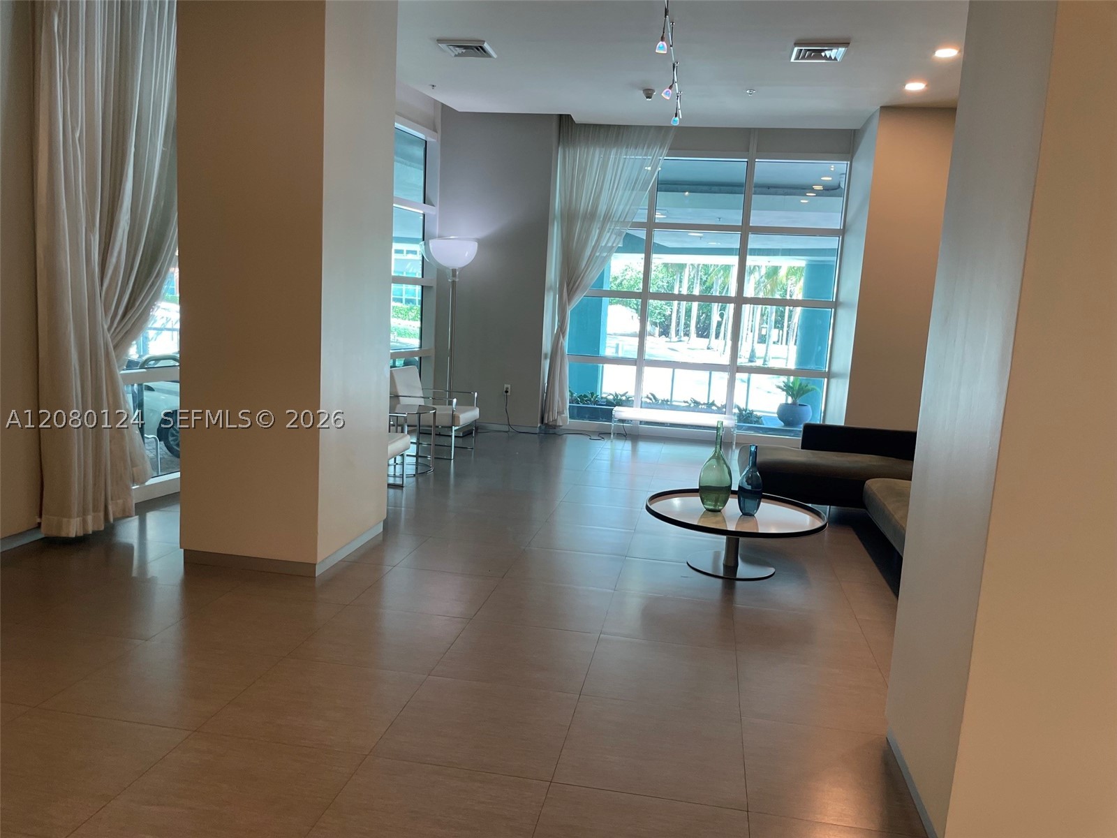 1900 N Bayshore Dr 511 Property Photo 8