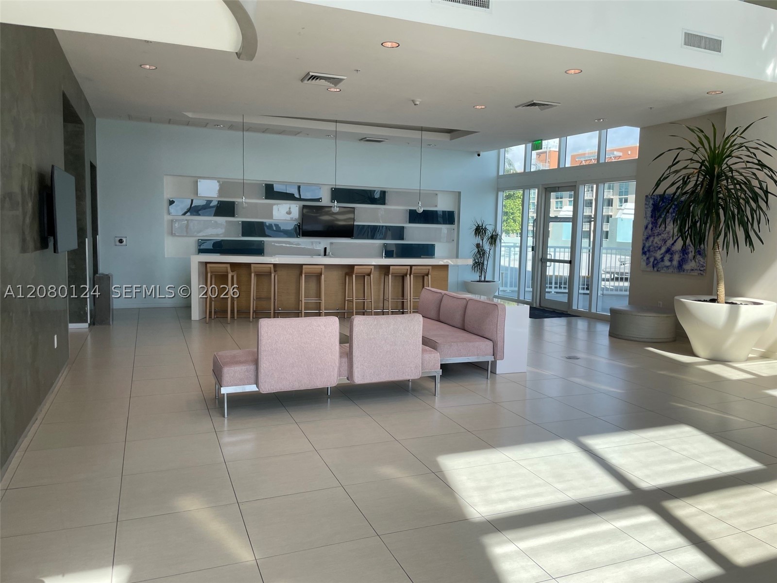1900 N Bayshore Dr 511 Property Photo 12