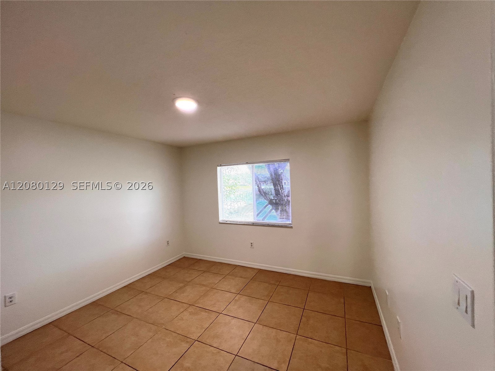 2921 Se 12th Rd 104-56 Property Photo 7