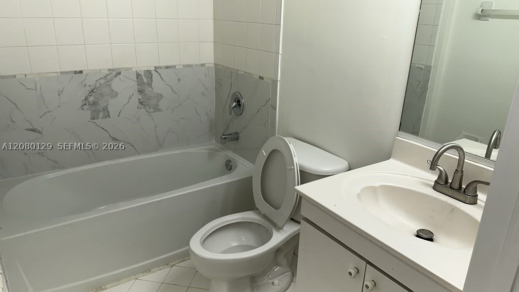 2921 Se 12th Rd 104-56 Property Photo 12