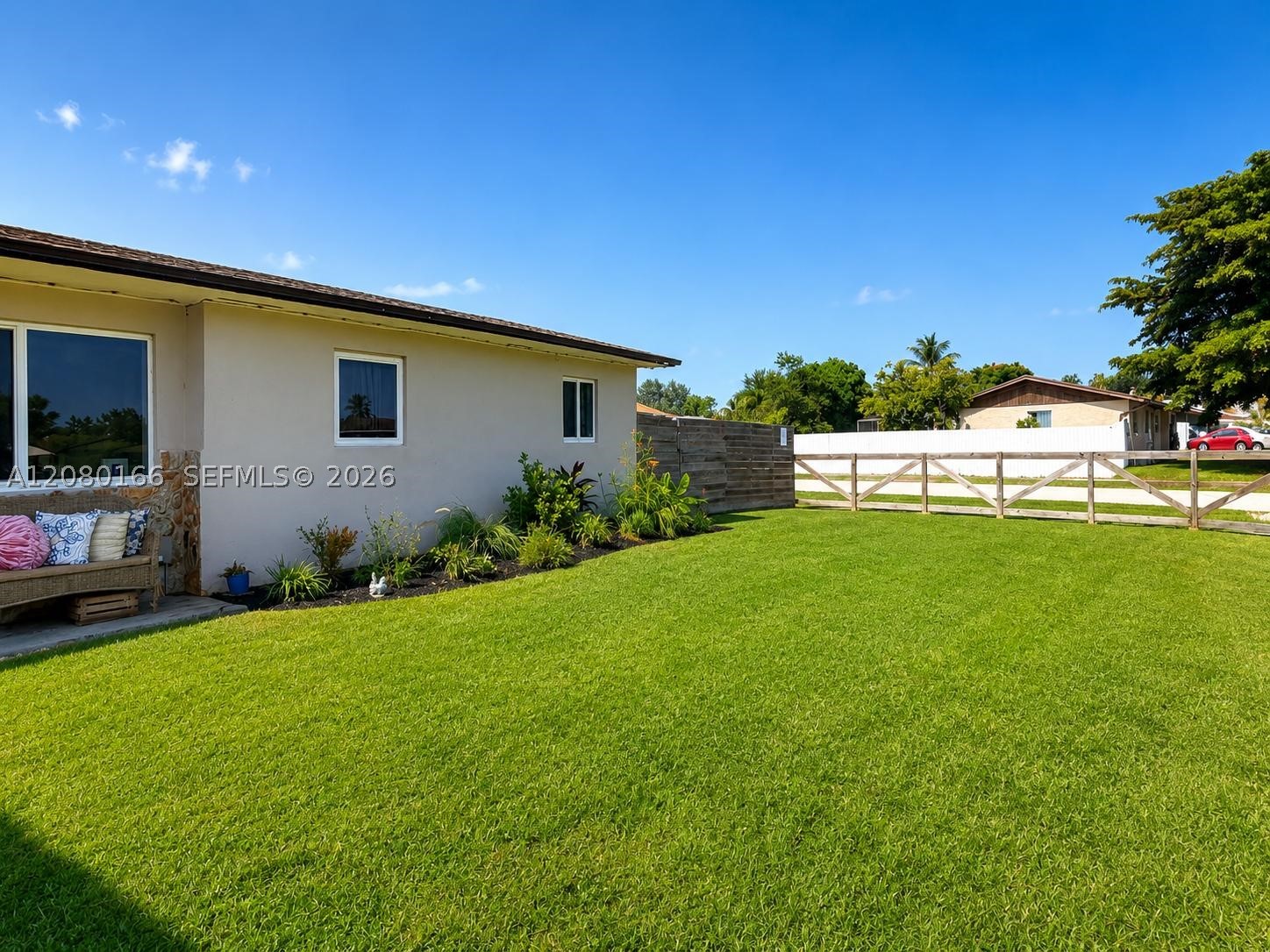 1211 Nw 18th St Property Photo 4
