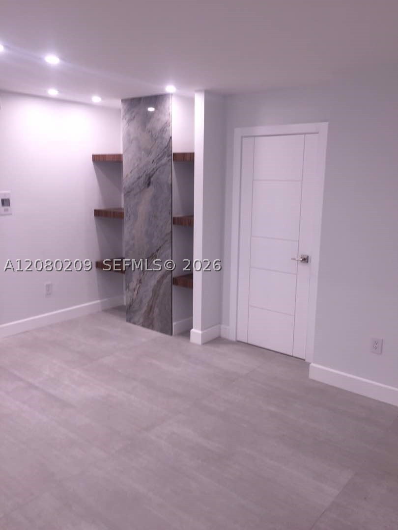 9801 Collins Ave 12q Property Photo 14