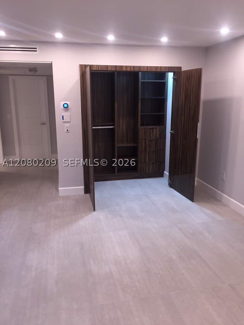 9801 Collins Ave 12q Property Photo 19