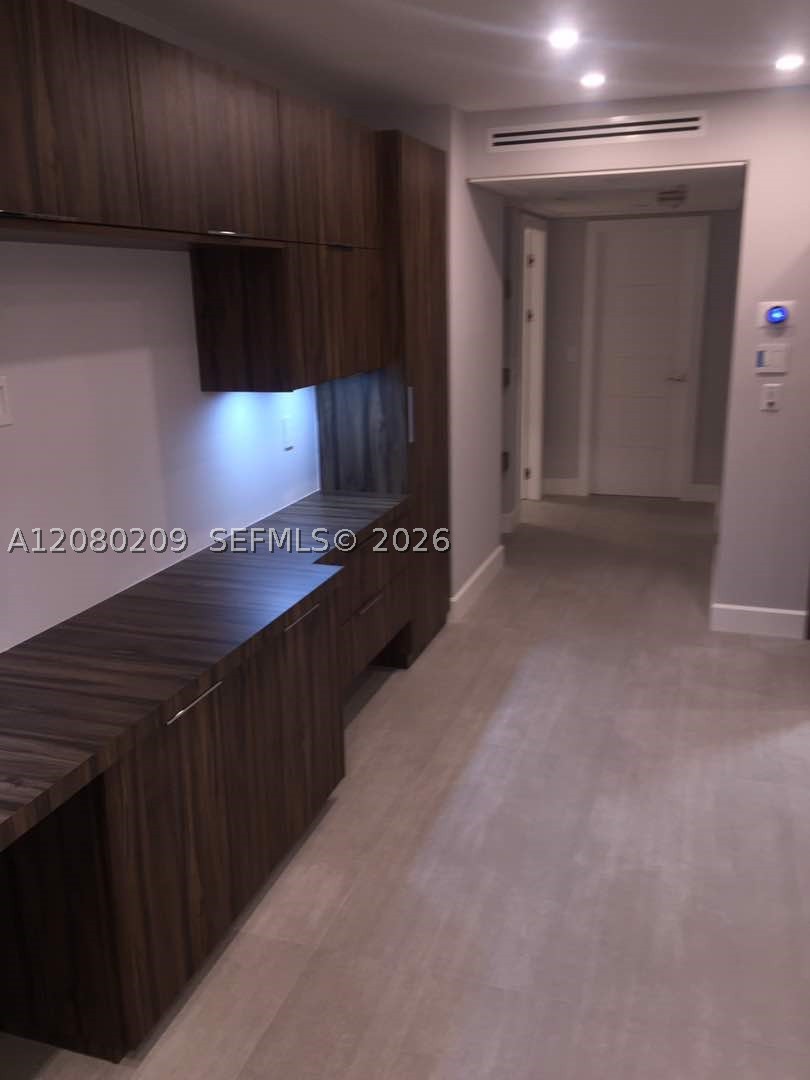 9801 Collins Ave 12q Property Photo 21