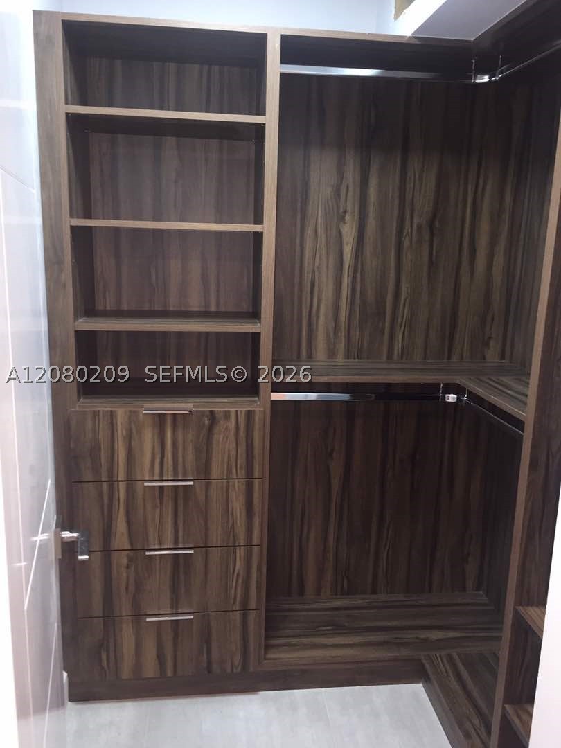 9801 Collins Ave 12q Property Photo 23