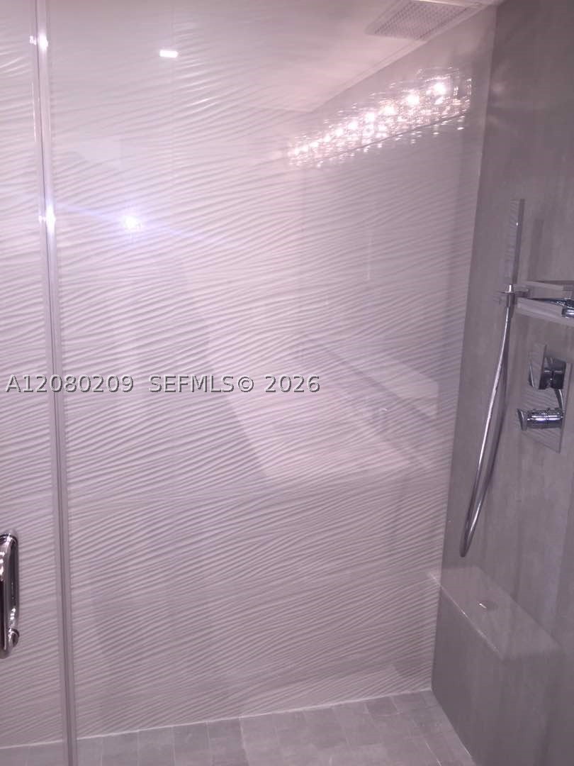 9801 Collins Ave 12q Property Photo 27