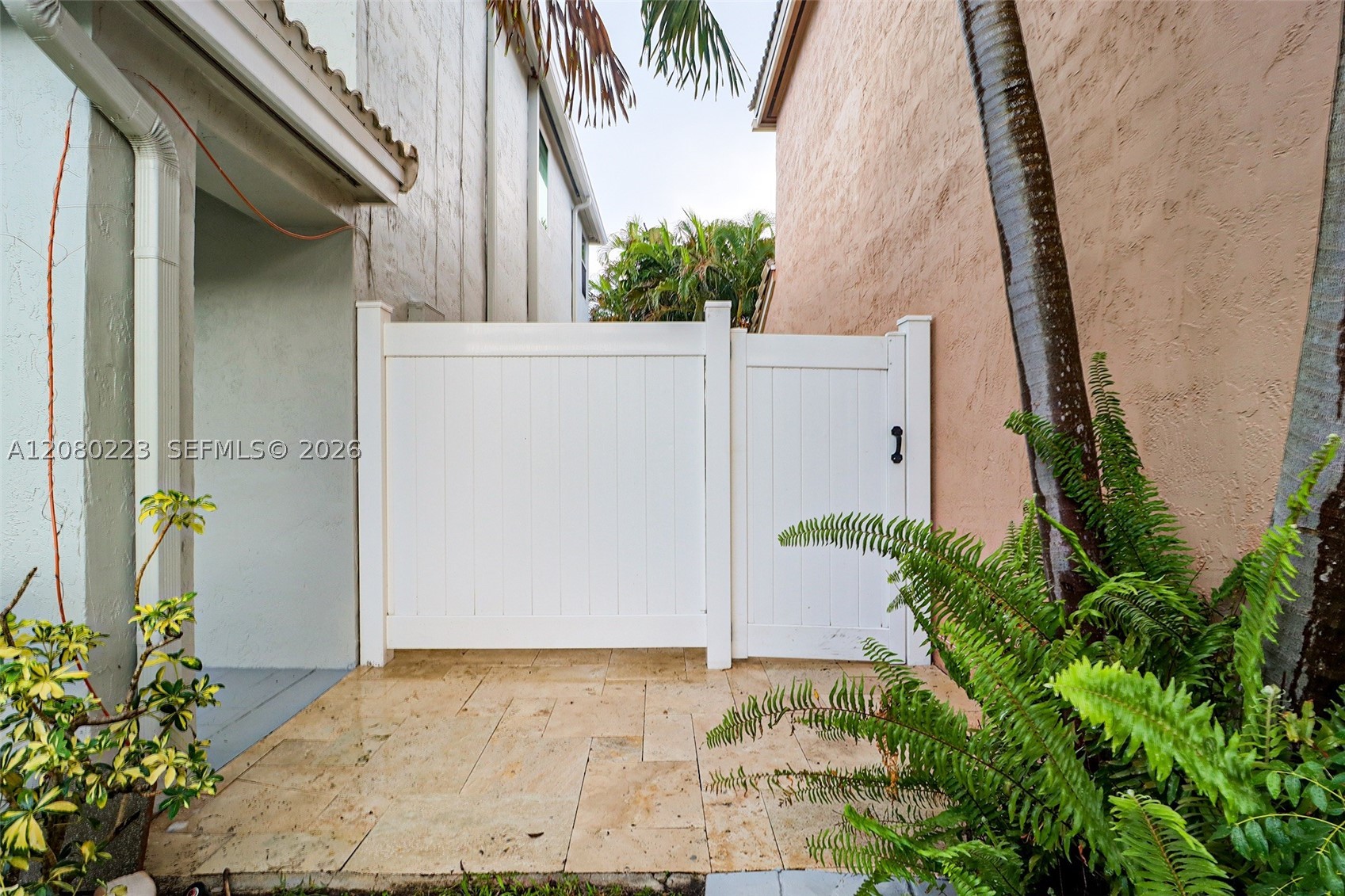 10262 Sw 9th Ln Property Photo 14