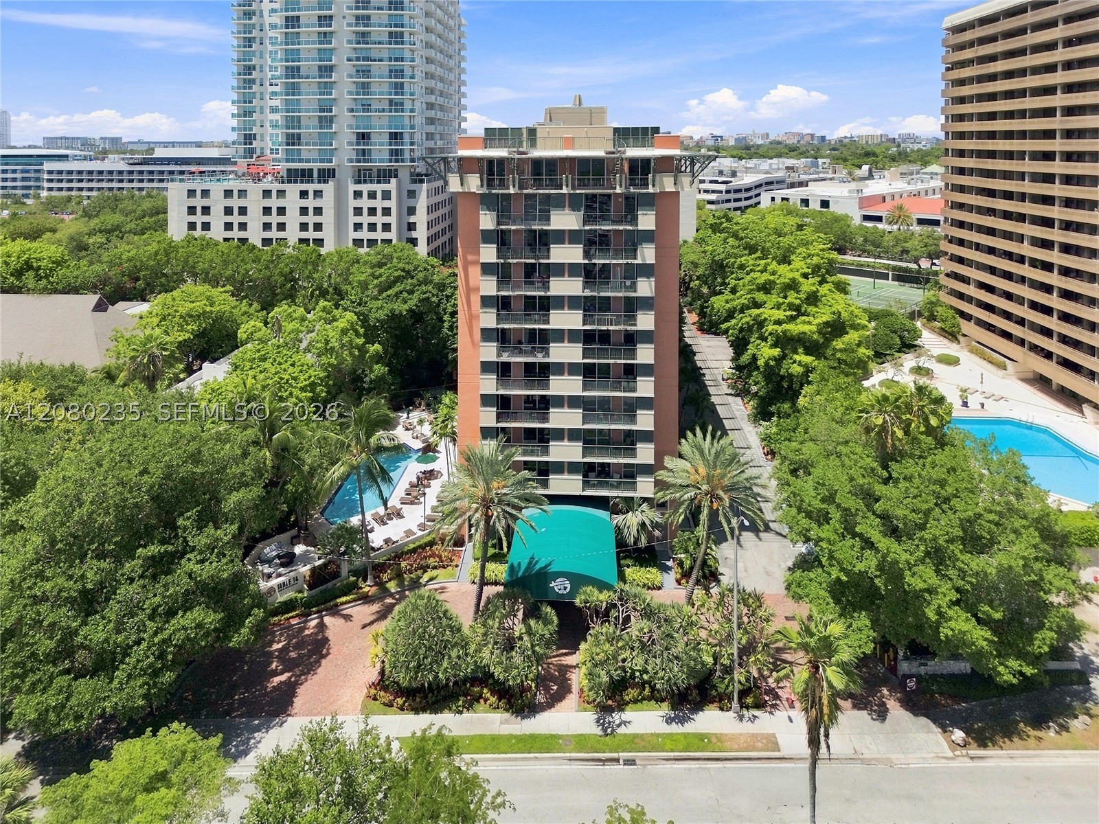 2951 S Bayshore Dr 305 Property Photo 1