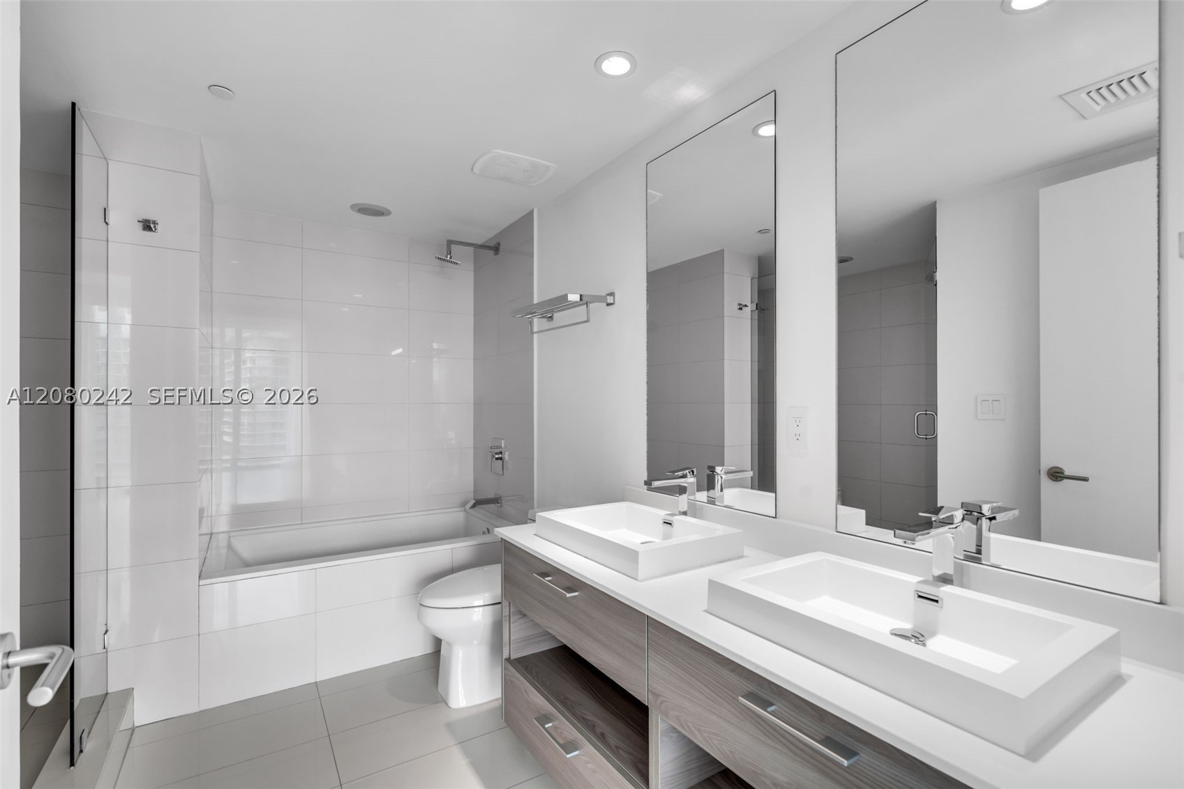 1300 S Miami Ave 2905 Property Photo 27