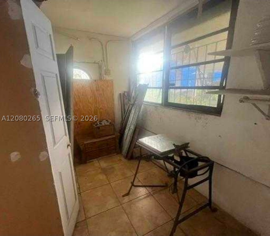 3708 Nw 12th Ave Property Photo 6
