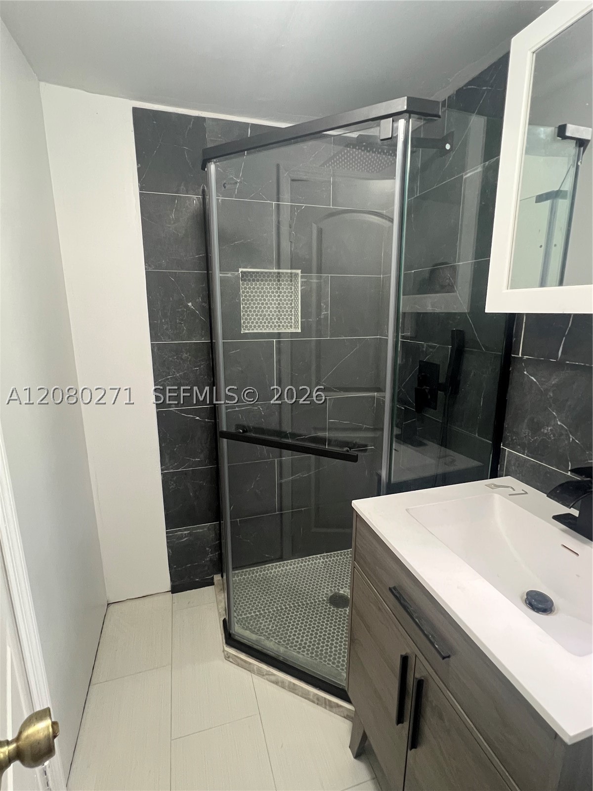 411 Sw 1st St 2 Property Photo 6