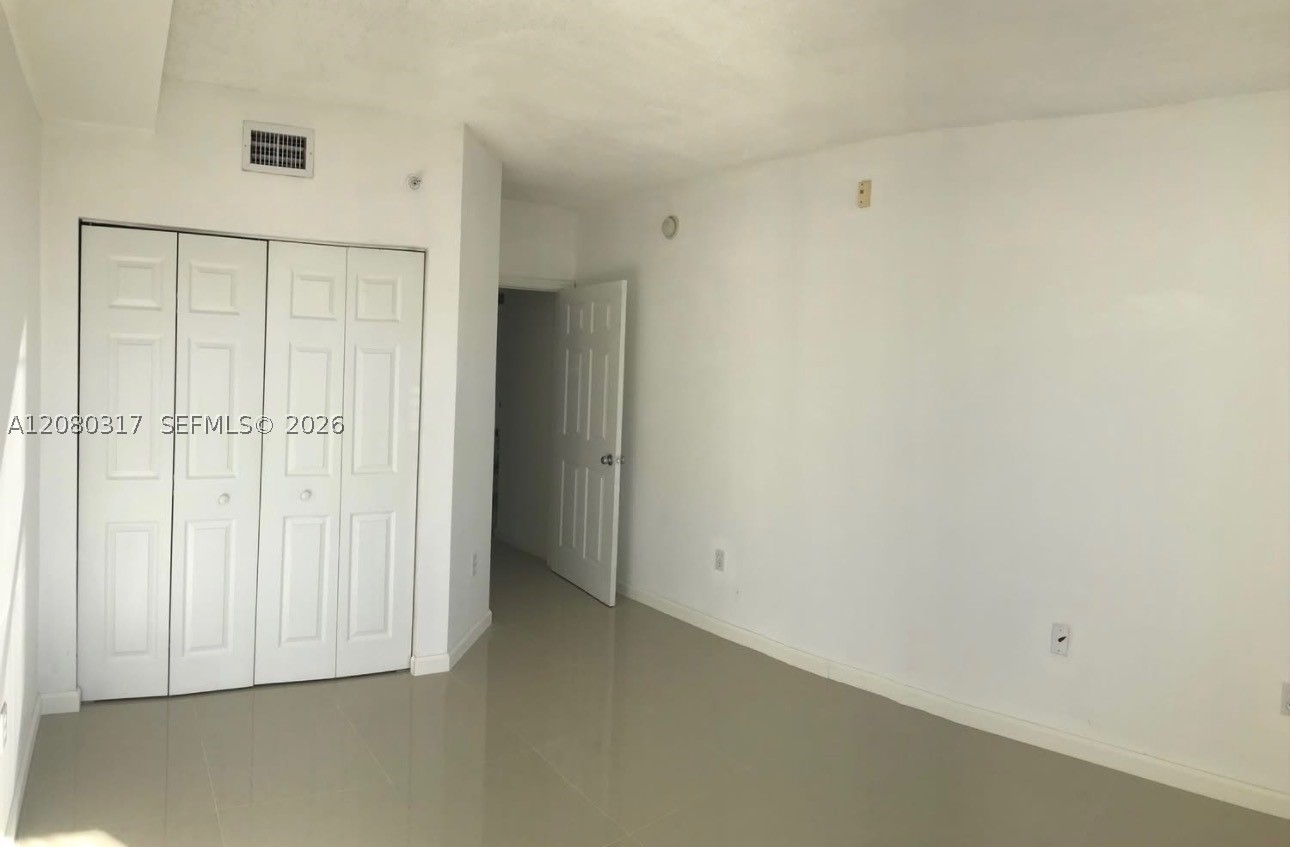 17125 N Bay Rd 3610 Property Photo 21