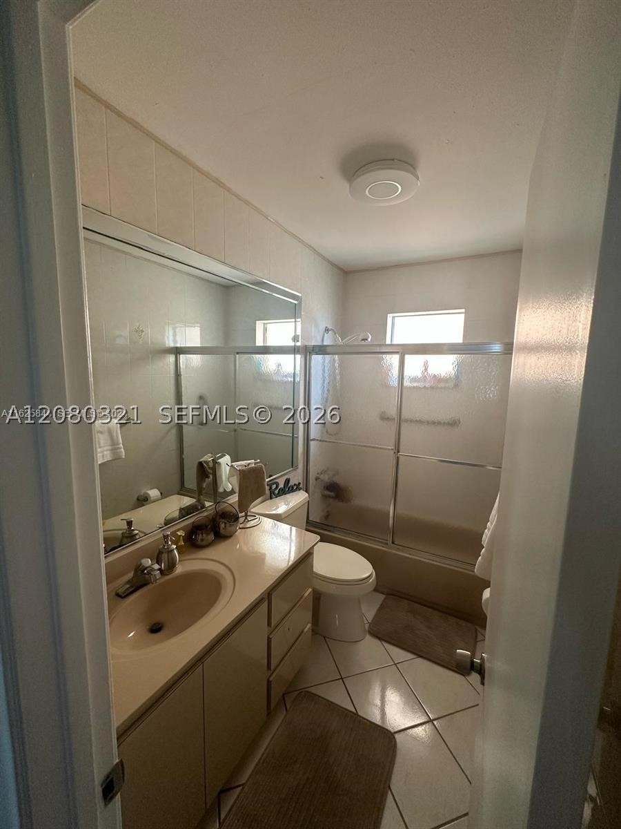 460 E 23rd St 207 Property Photo 2