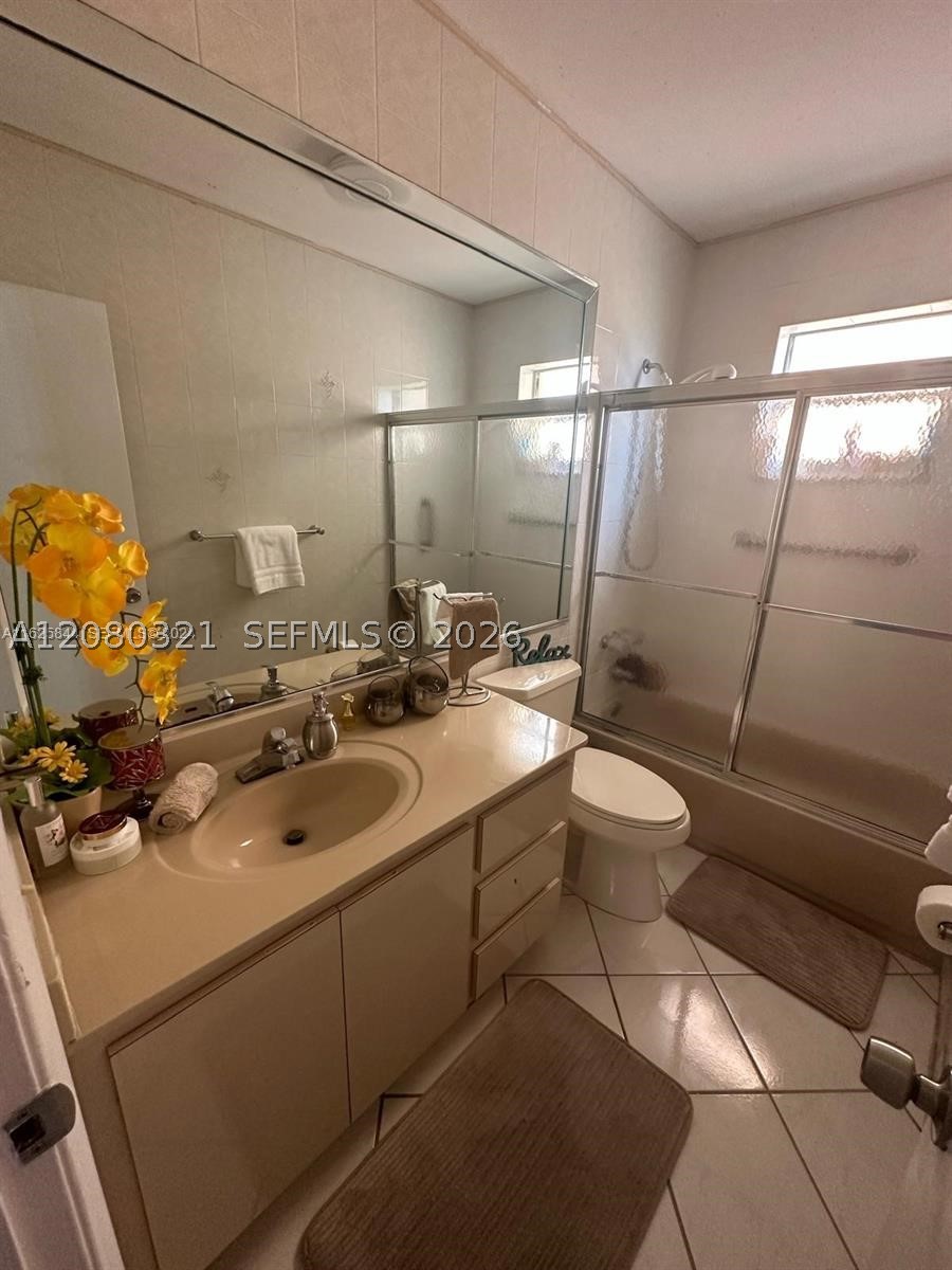460 E 23rd St 207 Property Photo 15