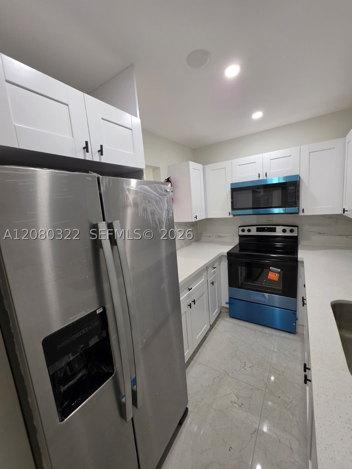 1427 Towhee St Property Photo 6