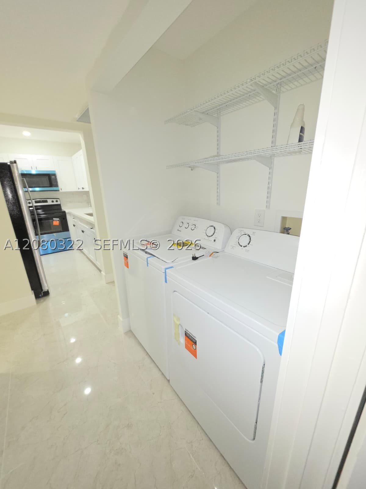 1427 Towhee St Property Photo 8