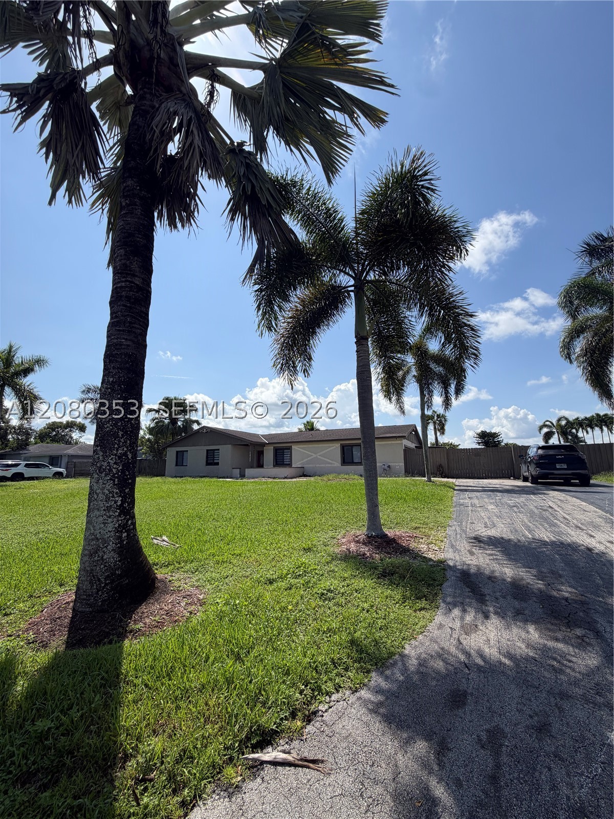 1422 Nw 20th St Property Photo 1