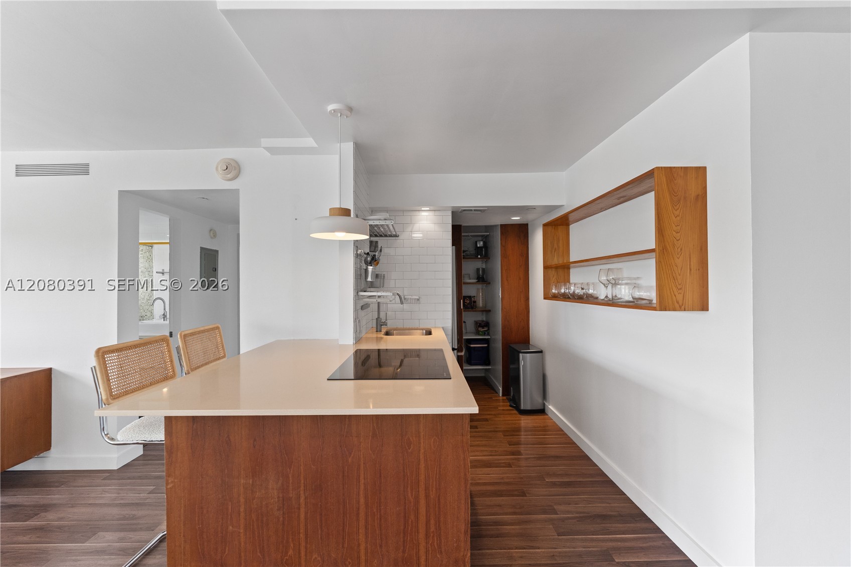 1881 Washington Ave 4g Property Photo 18