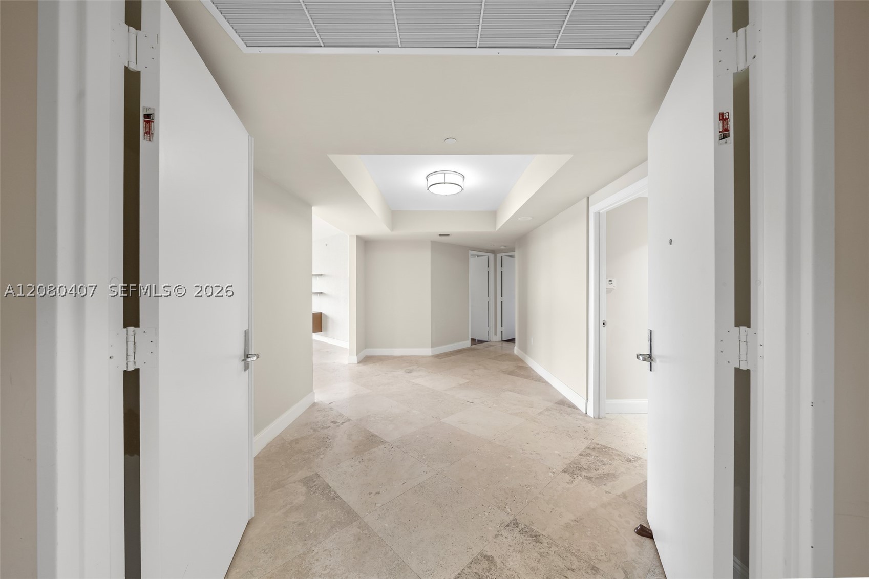 765 Crandon Blvd 507 Property Photo 2