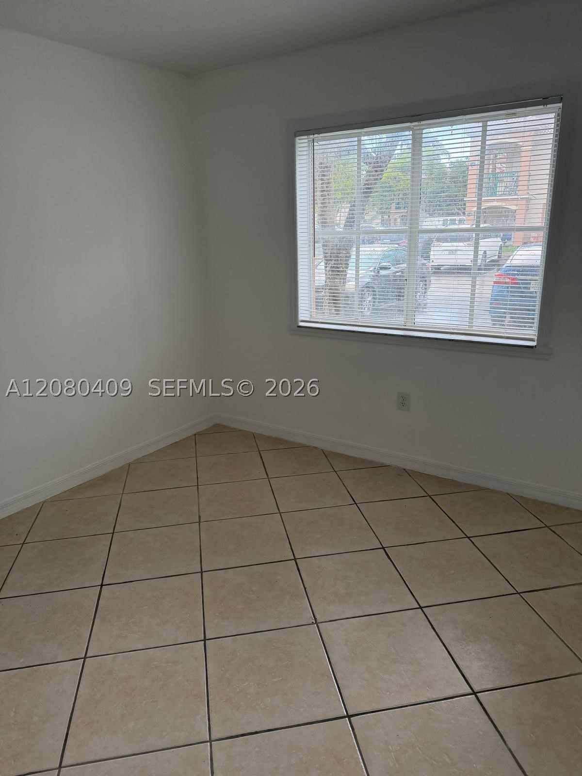 2900 Se 12th Rd 101-28 Property Photo 48