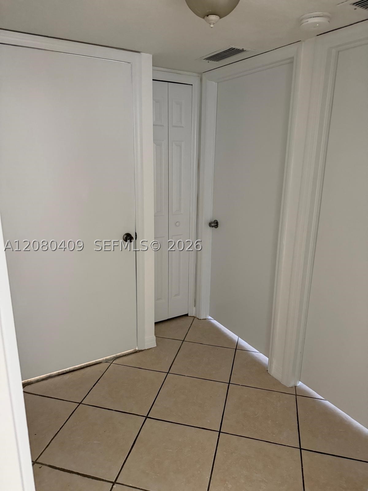 2900 Se 12th Rd 101-28 Property Photo 55