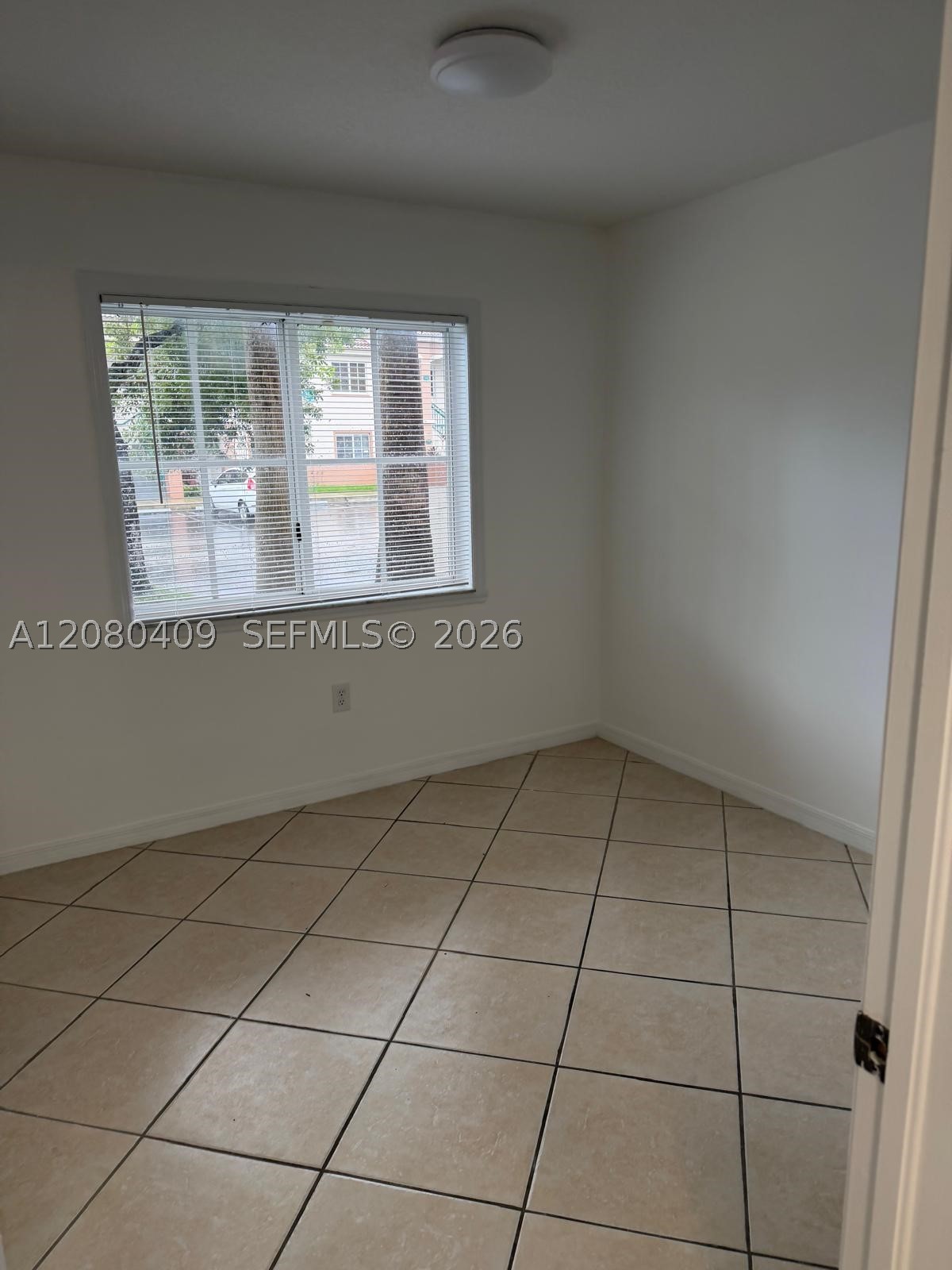 2900 Se 12th Rd 101-28 Property Photo 61