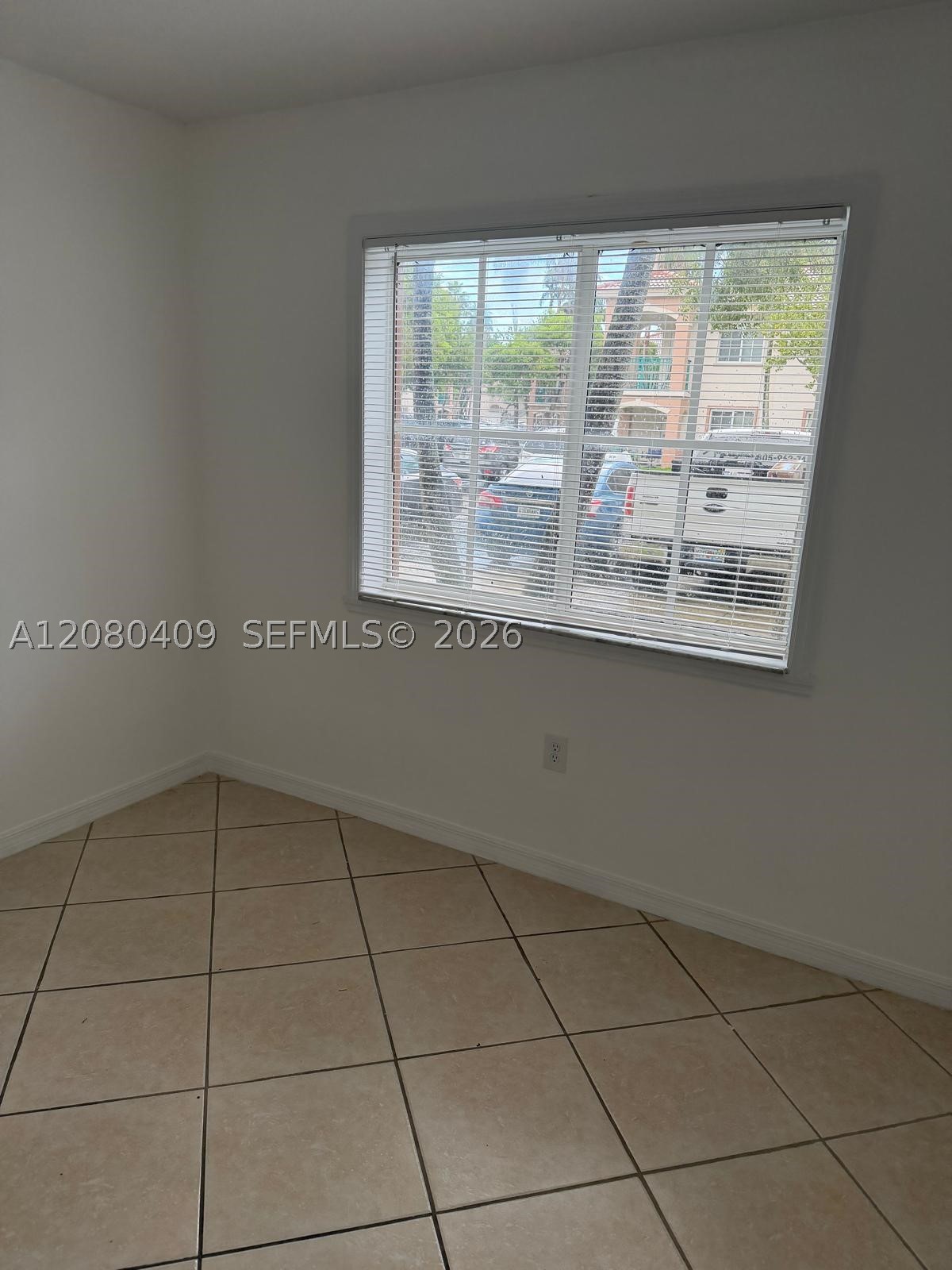 2900 Se 12th Rd 101-28 Property Photo 65