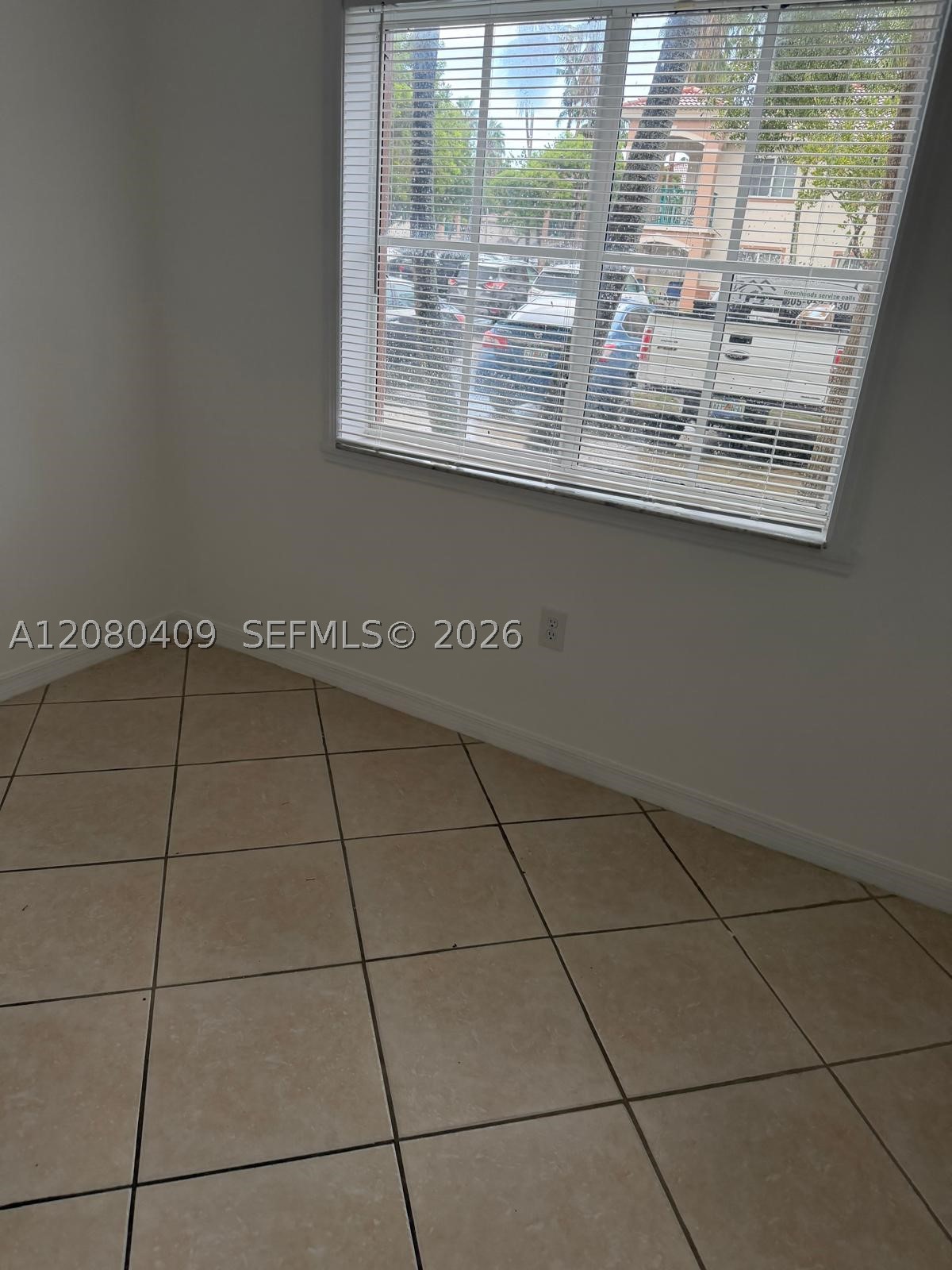 2900 Se 12th Rd 101-28 Property Photo 66