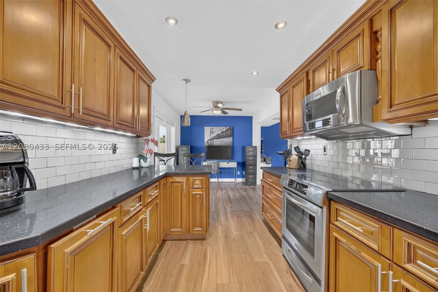 18211 Sw 95th Ct Property Photo 6